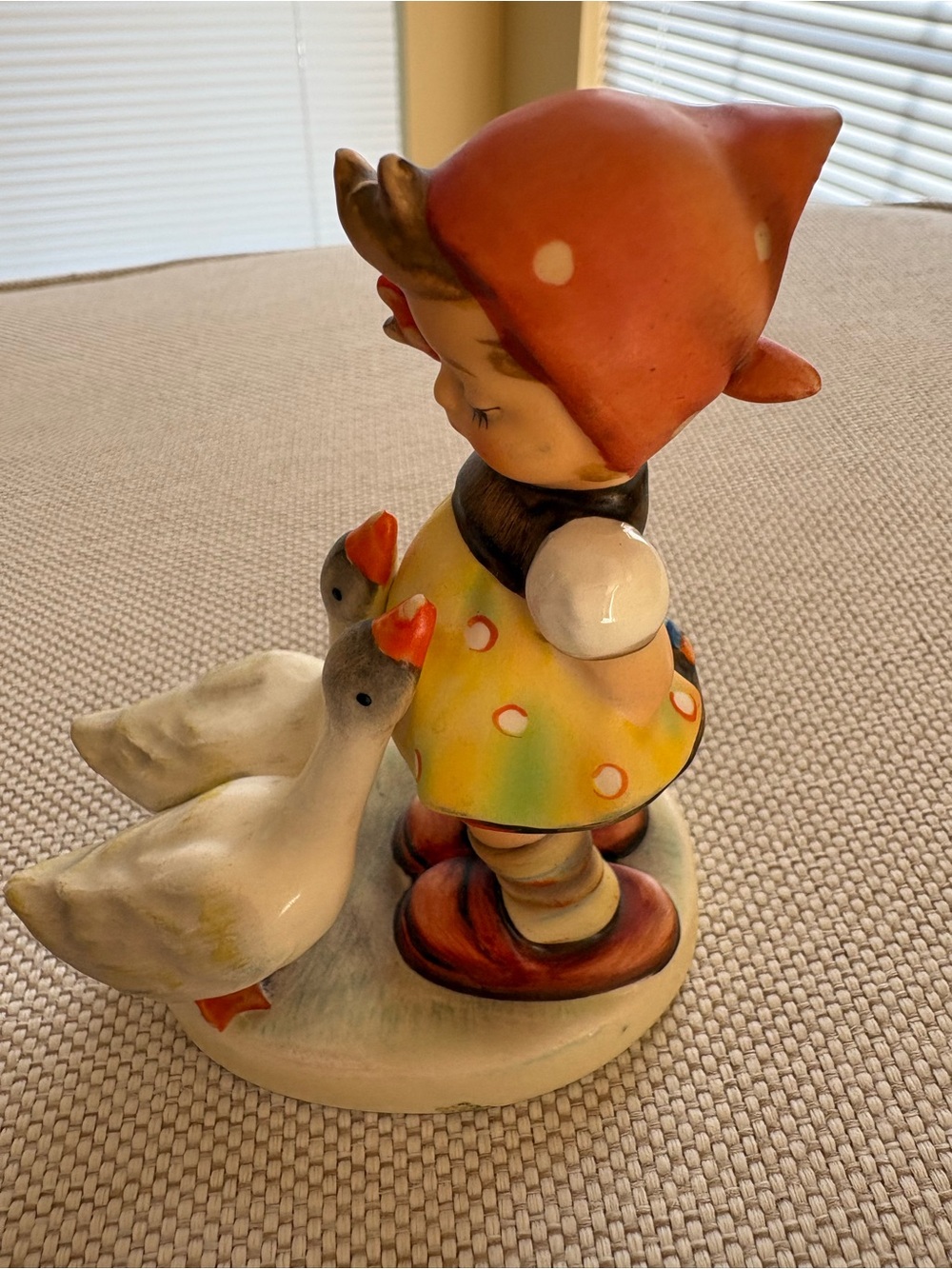 HUMMEL Goebel Germany Hand Painted Porcelain Goose Girl Figurine w/ Geese JA88.